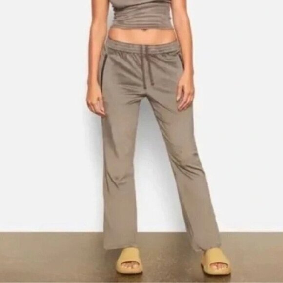 SKIMS Pants - SKIMS Velour Track Pant Smoke Large